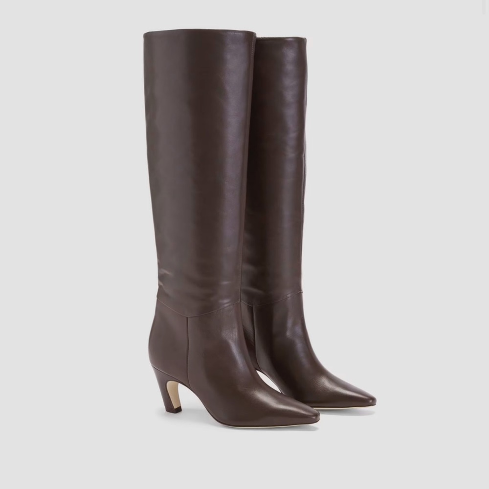 Beautiful 100% Leather brown boots.